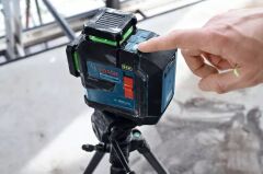 BOSCH GLL 80-33 G Yeşil Lazer Terazi 3x360 Derece Mıknatıs Sehpalı