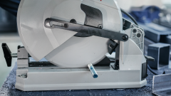 BOSCH PRO Steel 305X2.2x25.4 mm 60 Diş Elmas Uçlu Metal Kesme Testeresi